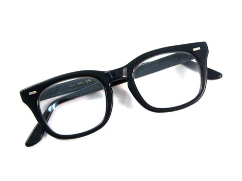 thick rimmed glasses for men.